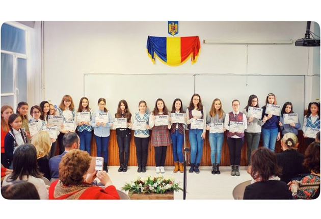 Şcoala “Mihai Eminescu”, elogiu marelui poet naţional - Universul argesean